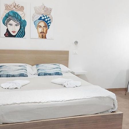 B&B La Mia Isola 卡斯泰卢佐 外观 照片